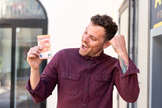 Man ontvang cashback